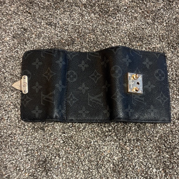wallet - Picture 3 of 9